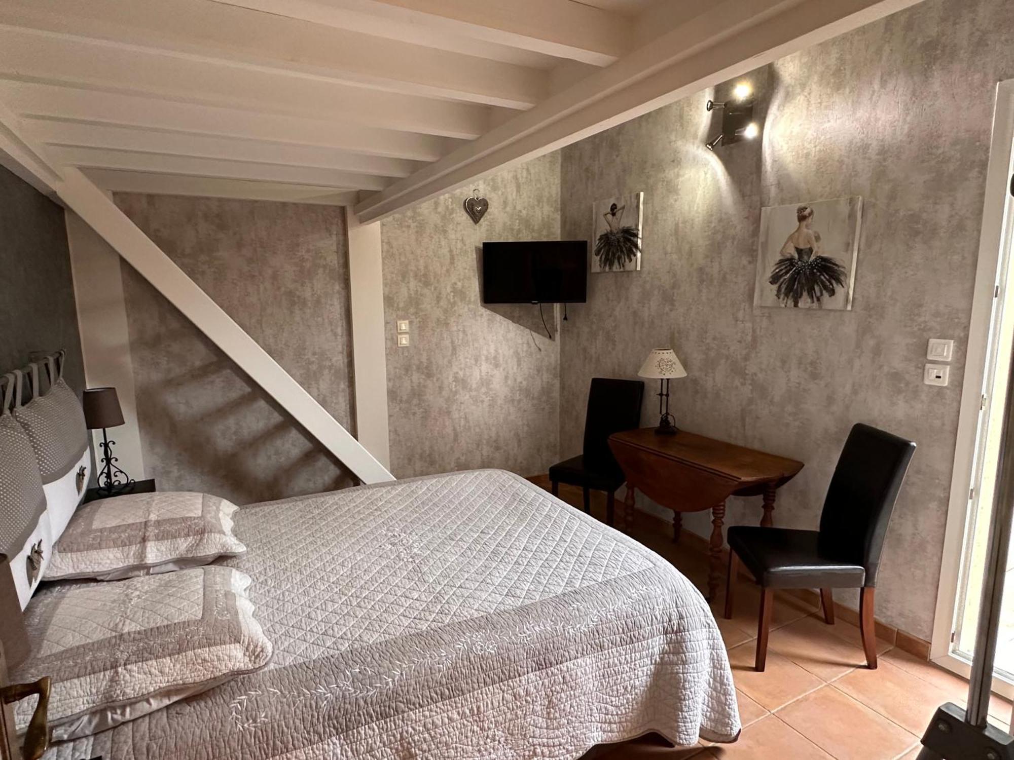 Beau Ciel Apartman Châteauneuf-de-Gadagne Kültér fotó